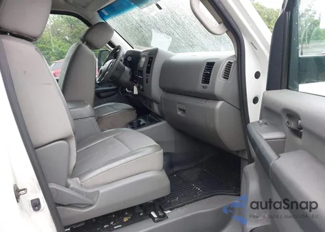 2013 Nissan Nv Cargo Nv2500 Hd Sv V6 z USA, uszkodzony, nr VIN 1N6BF0KX8DN106719